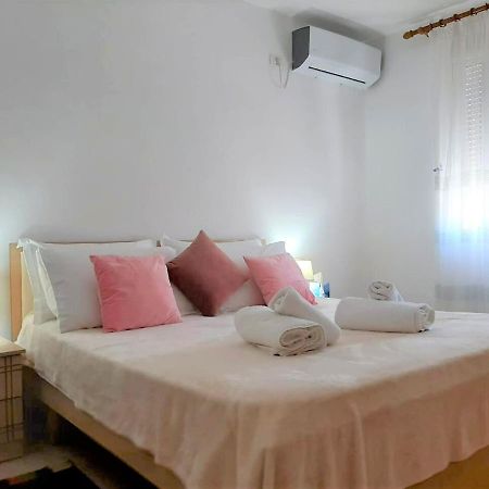 Sazani'S Place Fier Exterior foto